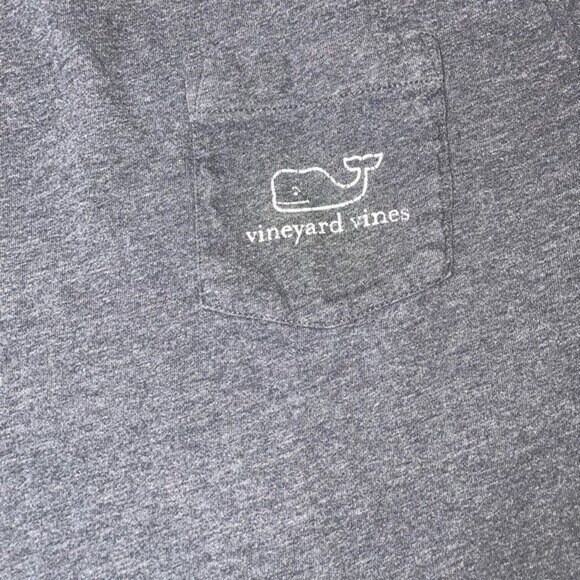 Vineyard Vines dark gray whale graphic long sleeve T-shirt SZ M in EUC - Picture 4 of 9